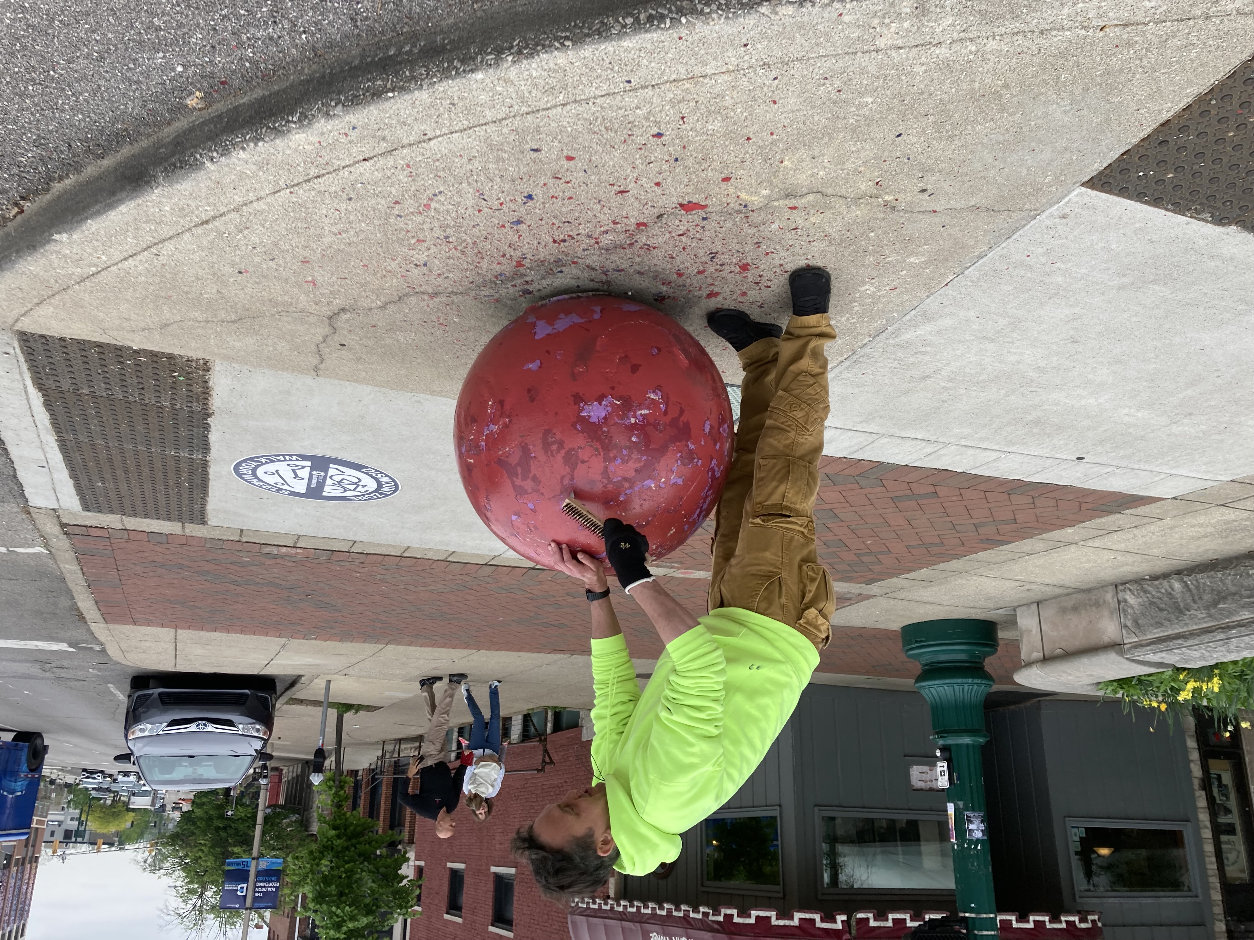 Brighten B-Town team member, Hardy, preparing for IU Graduation weekend.&nbsp;